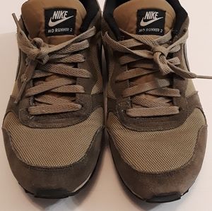 Green Nike runners MENS SIZE 9